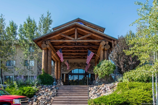 Hotel Comfort Suites Golden West on Evergreen